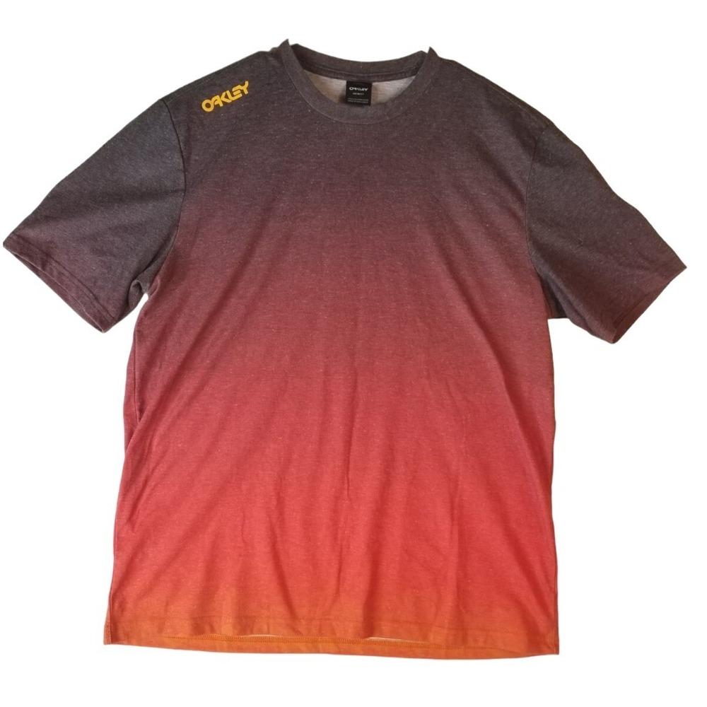 Oakley Men's Shirt light multicolor Size Medium pit to pit 21.5 Length 26 in